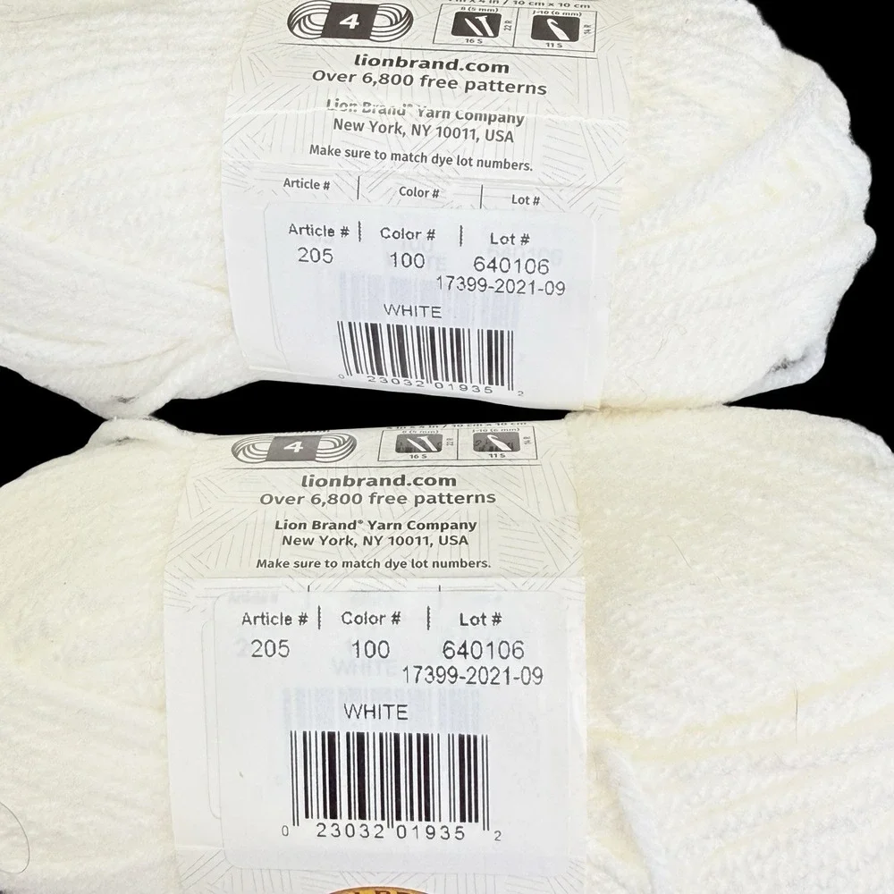 Lion Brand DIYarn‎ White Skeins Turkey Craft Knitting 1.05oz/65yds - Lot Of 2